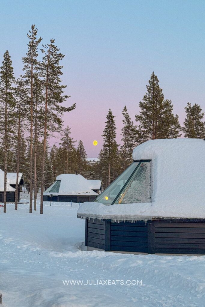 lapland, finland-aurora-cabin-6-juliaxeats