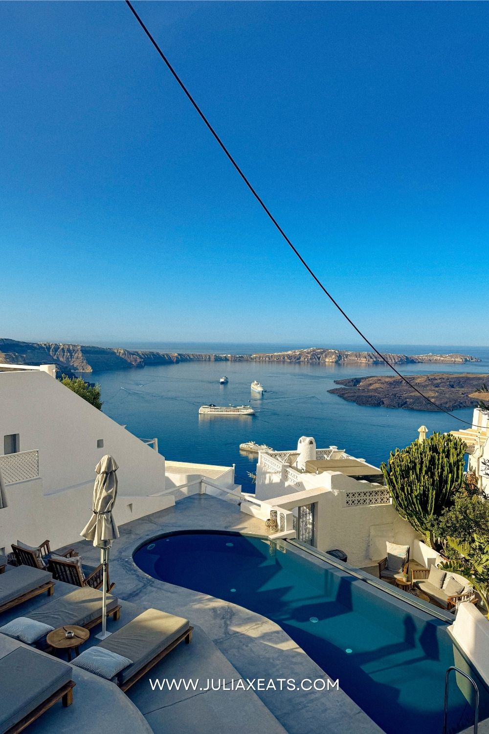 JULIAXEATS - GREECE - SANTORINI