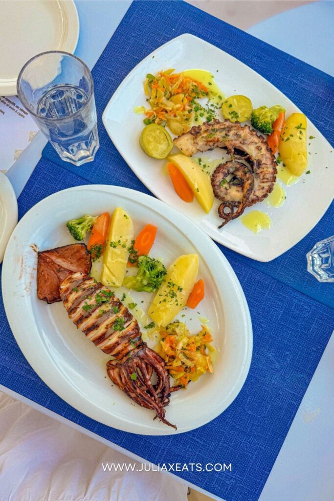 JULIAXEATS - GREECE - SANTORINI - Mama Thira’s Tarven