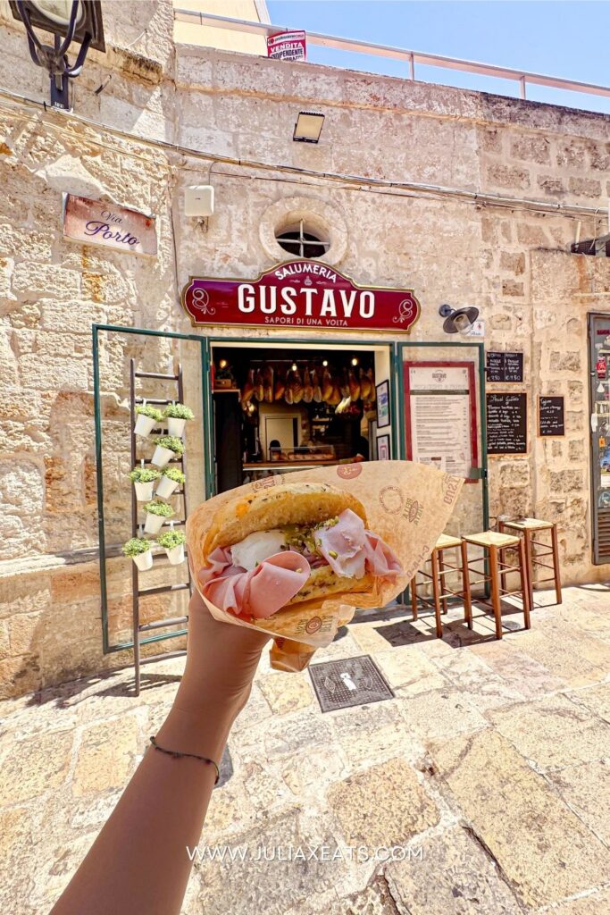 JULIAXEATS - Italy - Puglia - GUSTAVO