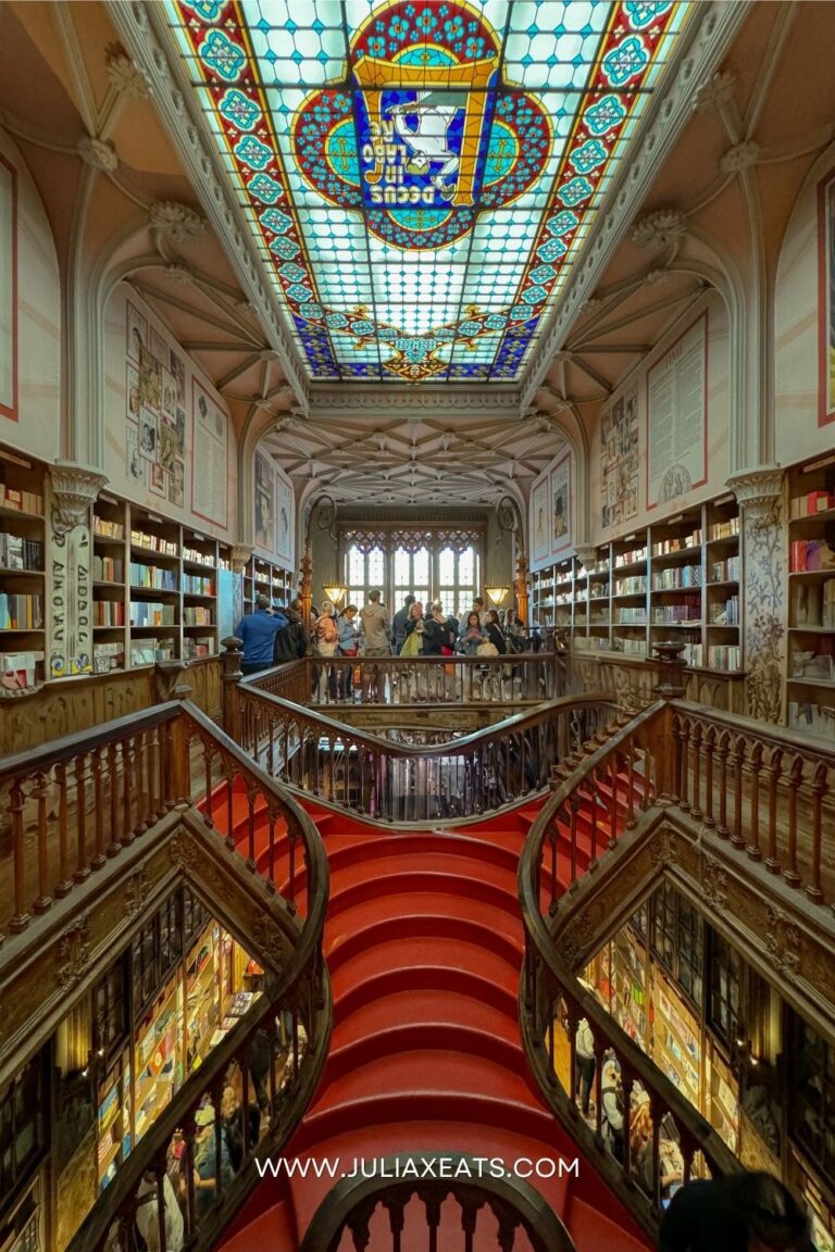 JULIAXEATS - Portugal - Porto - Sightseeing - livraria lello