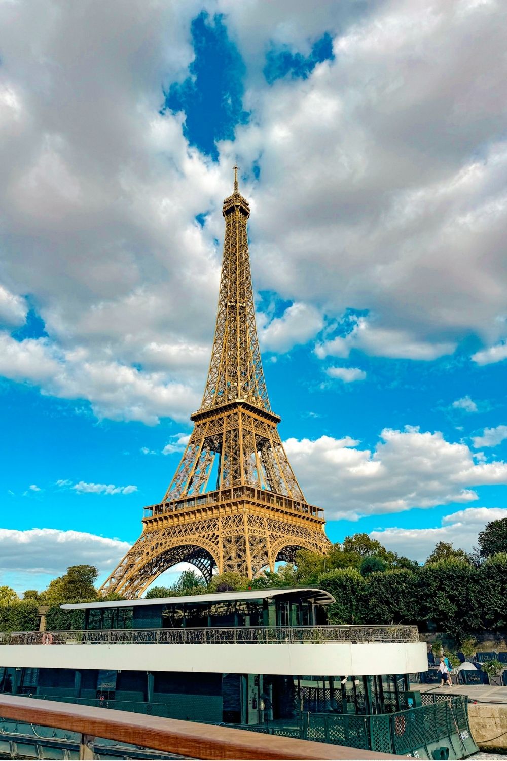 France - Paris - Seine river cruise with get your guide - JULIAXEATS