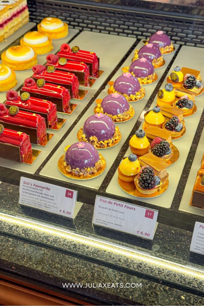 JULIAXEATS - Austria - Vienna - Café Central 