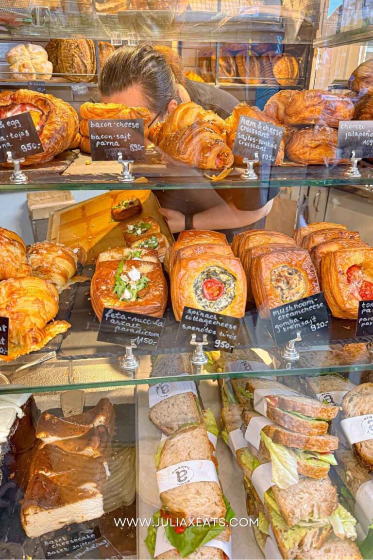 JULIAXEATS - Hungary - Budapest - arán bakery