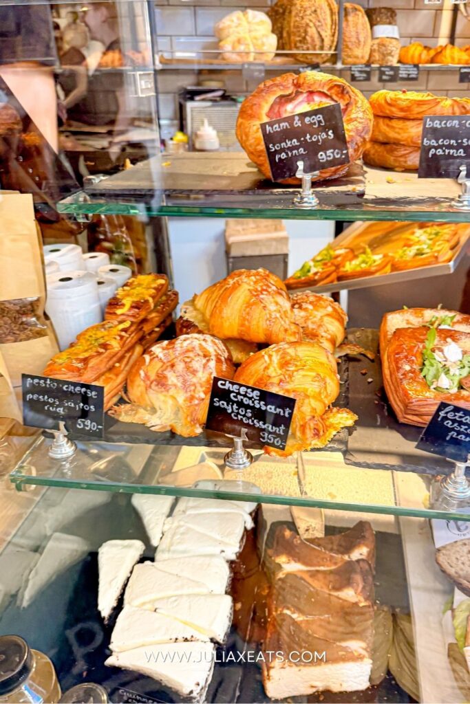 JULIAXEATS - Hungary - Budapest - arán bakery