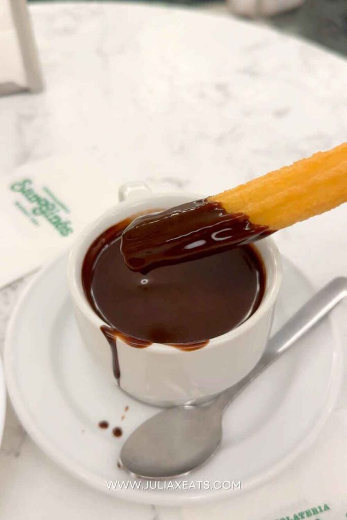 JULIAXEATS - Spain - Madrid - Chocolateria San Gines