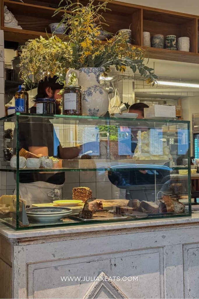 JULIAXEATS - Denmark - Copenhagen - Atelier September