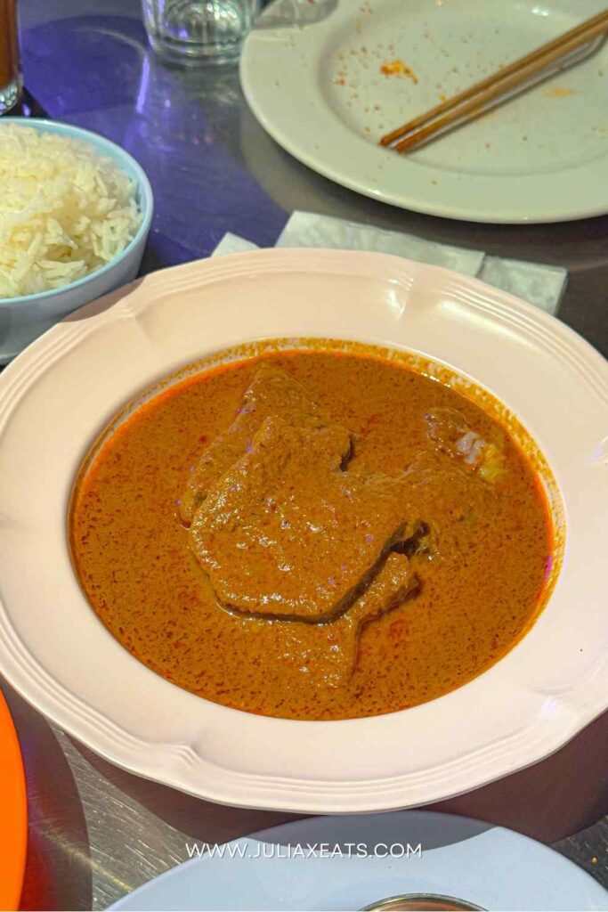 JULIAXEATS - UK - LONDON - SPEEDBOAT